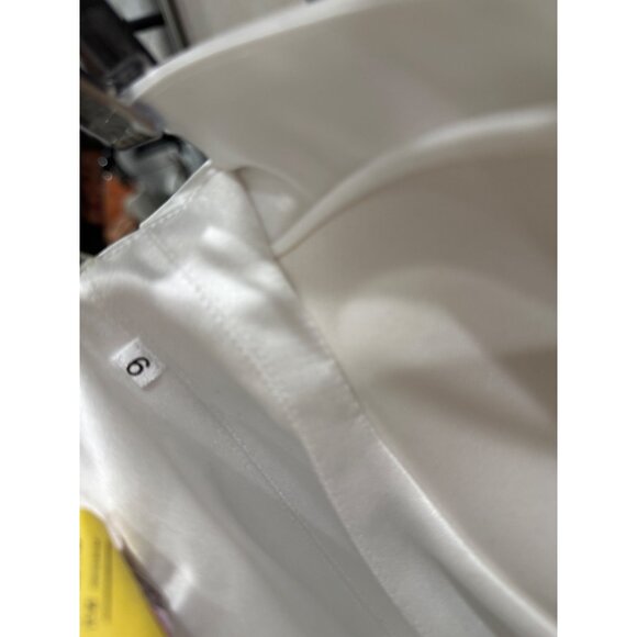 Rosie Etienne, Valentina - Picture 7 of 7